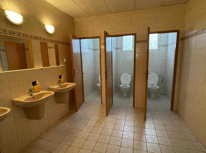 624